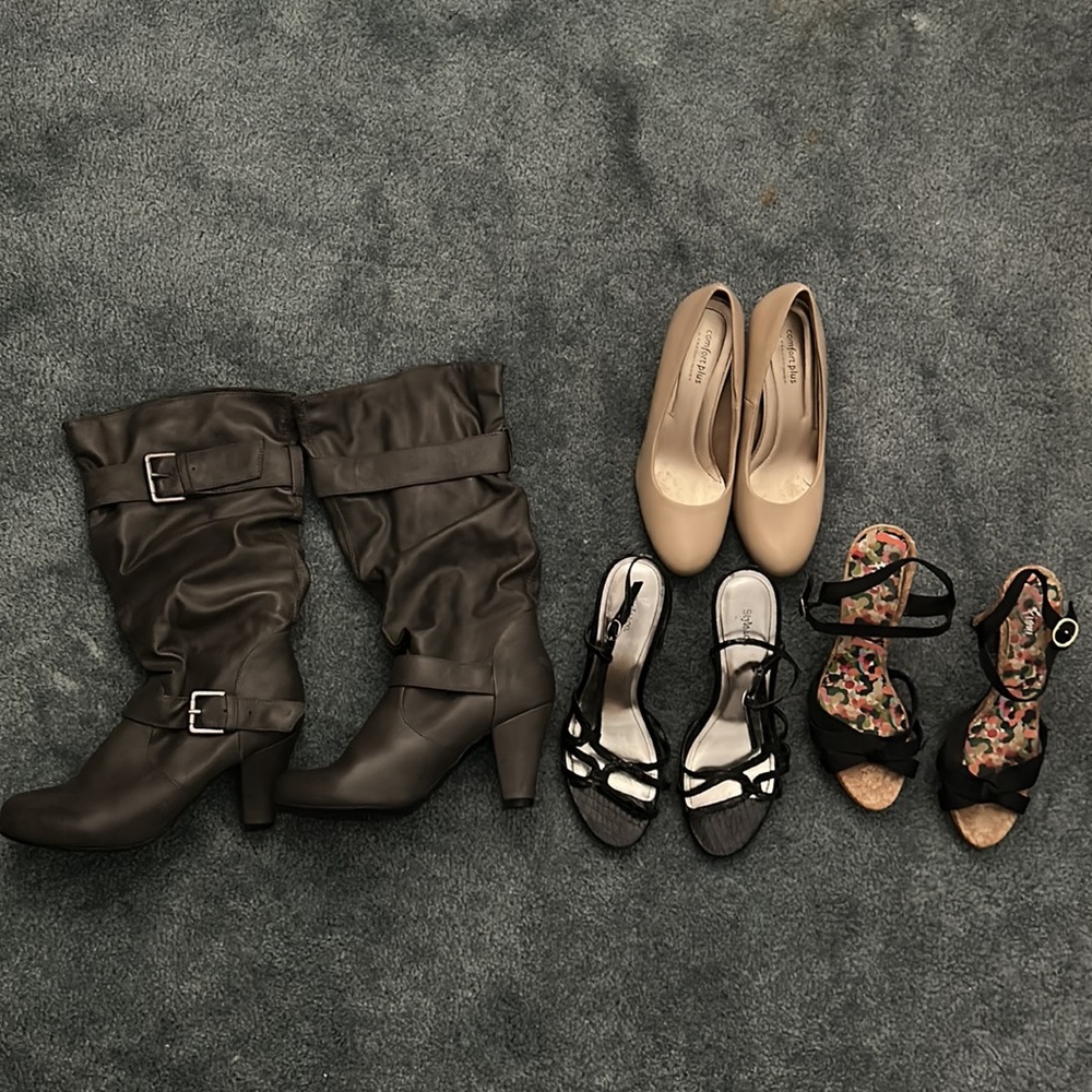 Bundle of 4 pair of shoes!!!